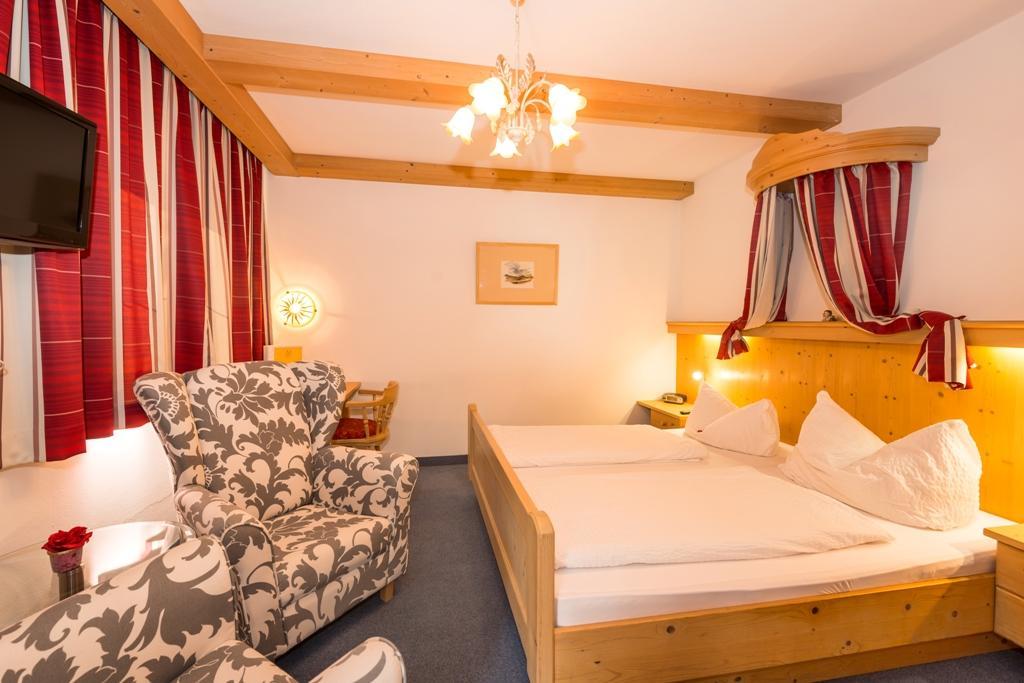 Hotel Landhaus Marchfeld Oberau Exterior foto