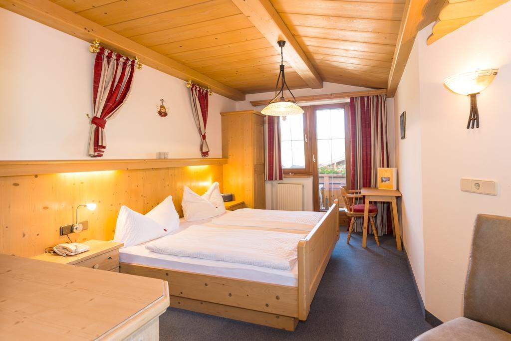 Hotel Landhaus Marchfeld Oberau Exterior foto